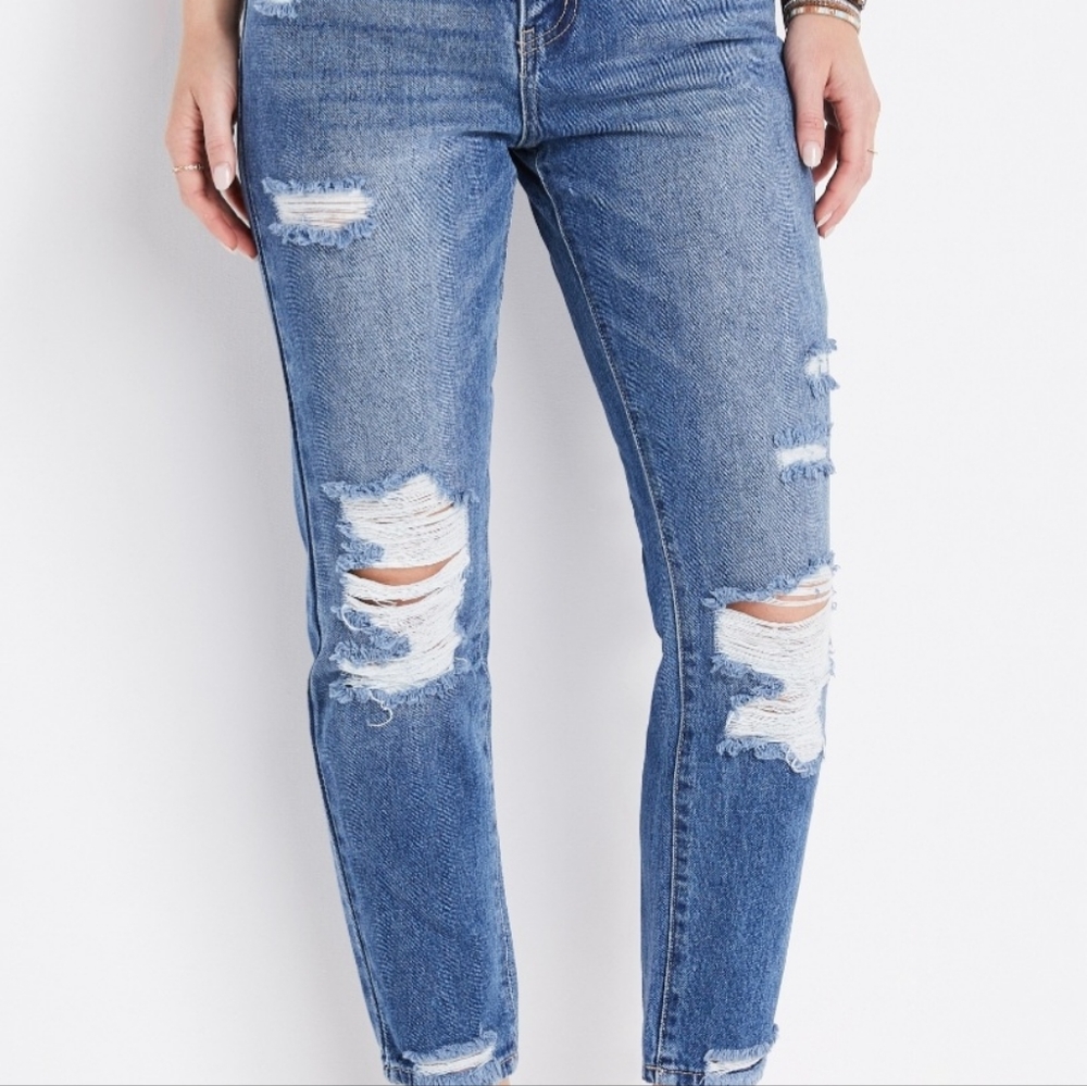 Women's Size 15/31 KanCan "The Tatiana" High Rise Mom Jeans - Picture 1 of 1
